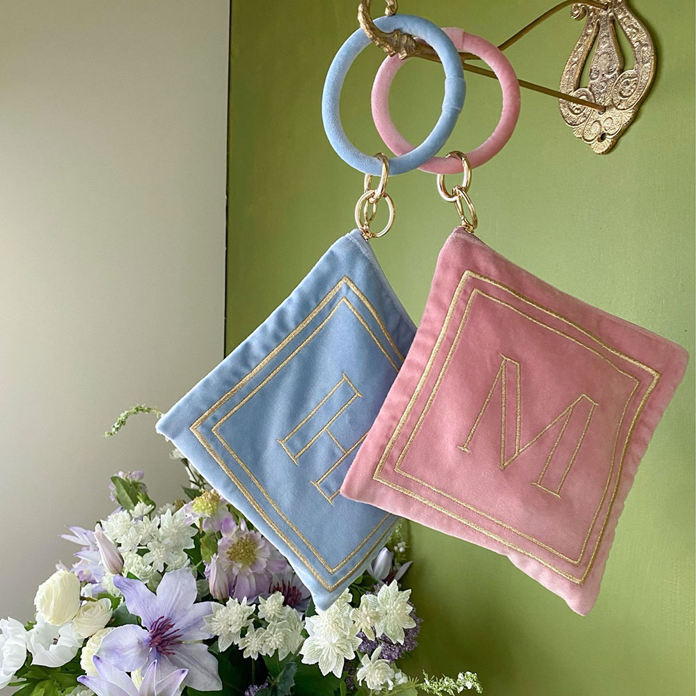 TW Classic Initial Pouch (2colors)
